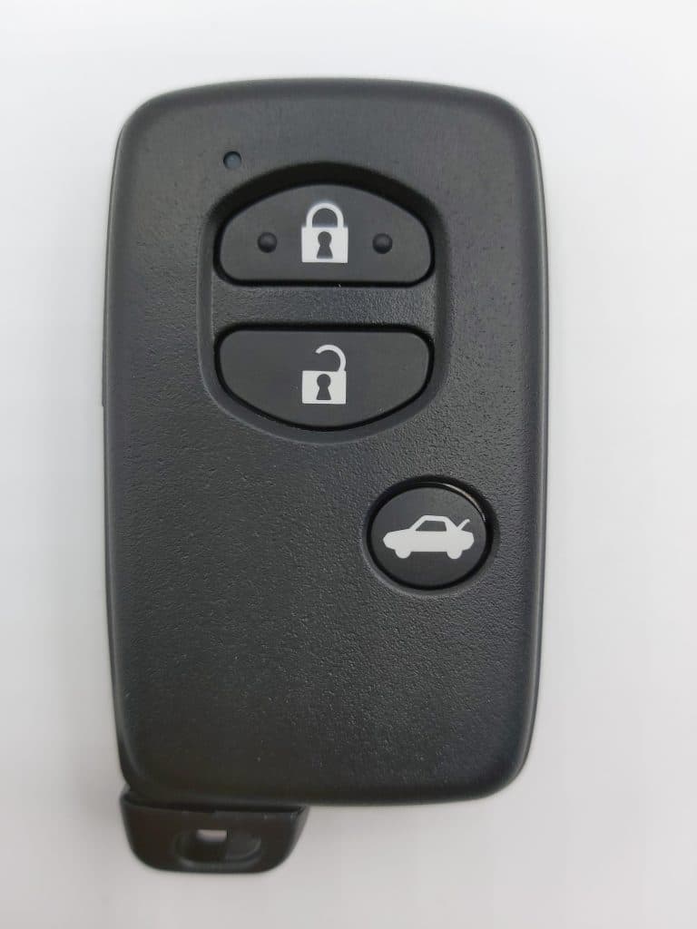 Toyota 3 Butonlu Anahtar